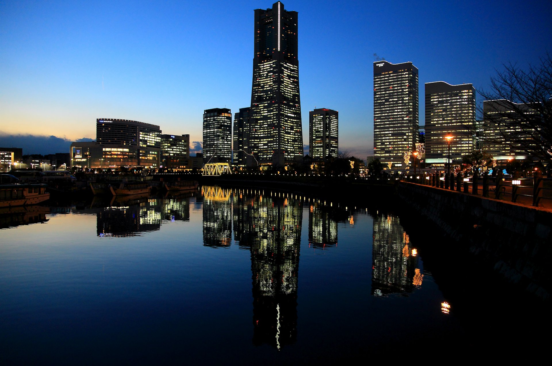 giappone yokohama yokohama sera tramonto porto metropoli luci retroilluminazione baia riflessione