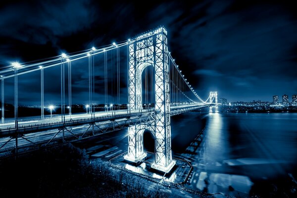 George Washington Bridge. Hudson River