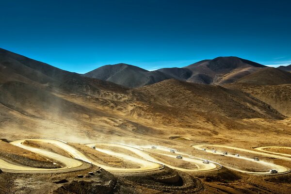 A dusty road in one of the Chinese cities