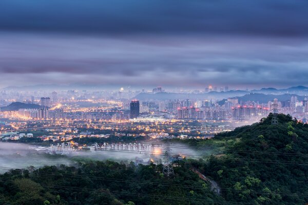 Miasto Tajwan jego rozliczenie i zamglenie