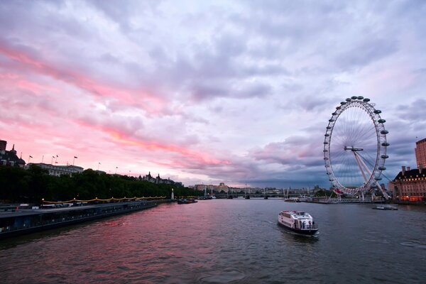 Abendliches London, Themse