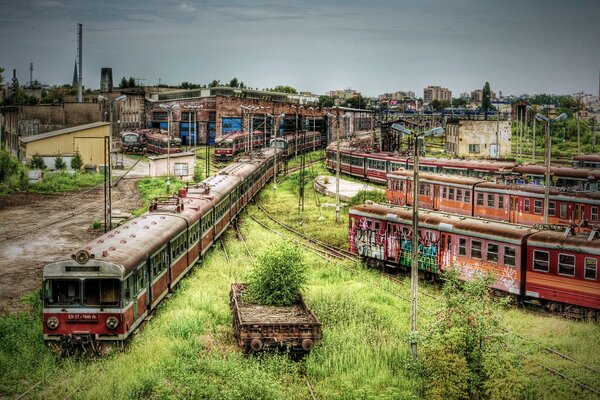 Edificios abandonados. Trenes antiguos