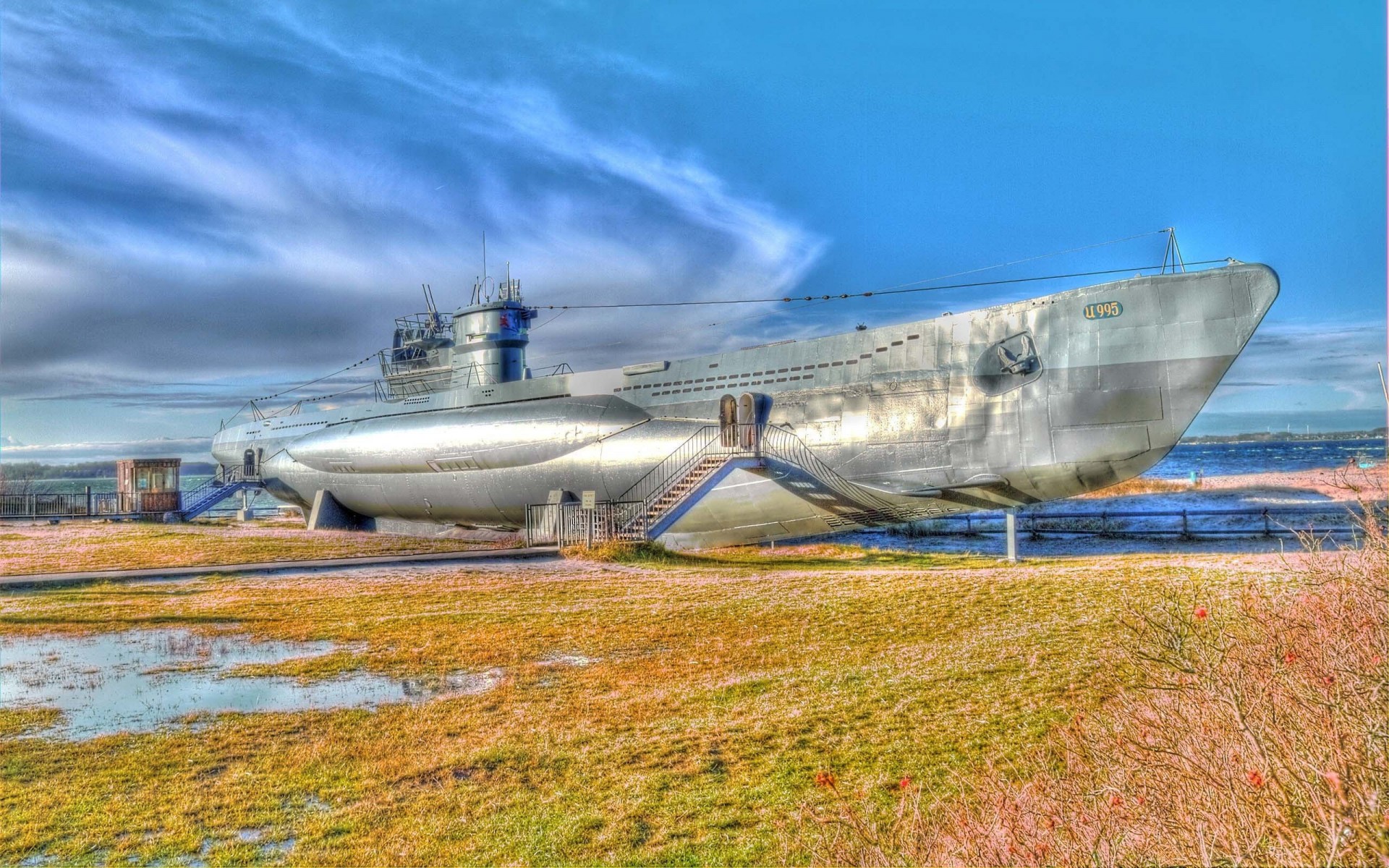 u-995 nave oscuro submarino barco museo