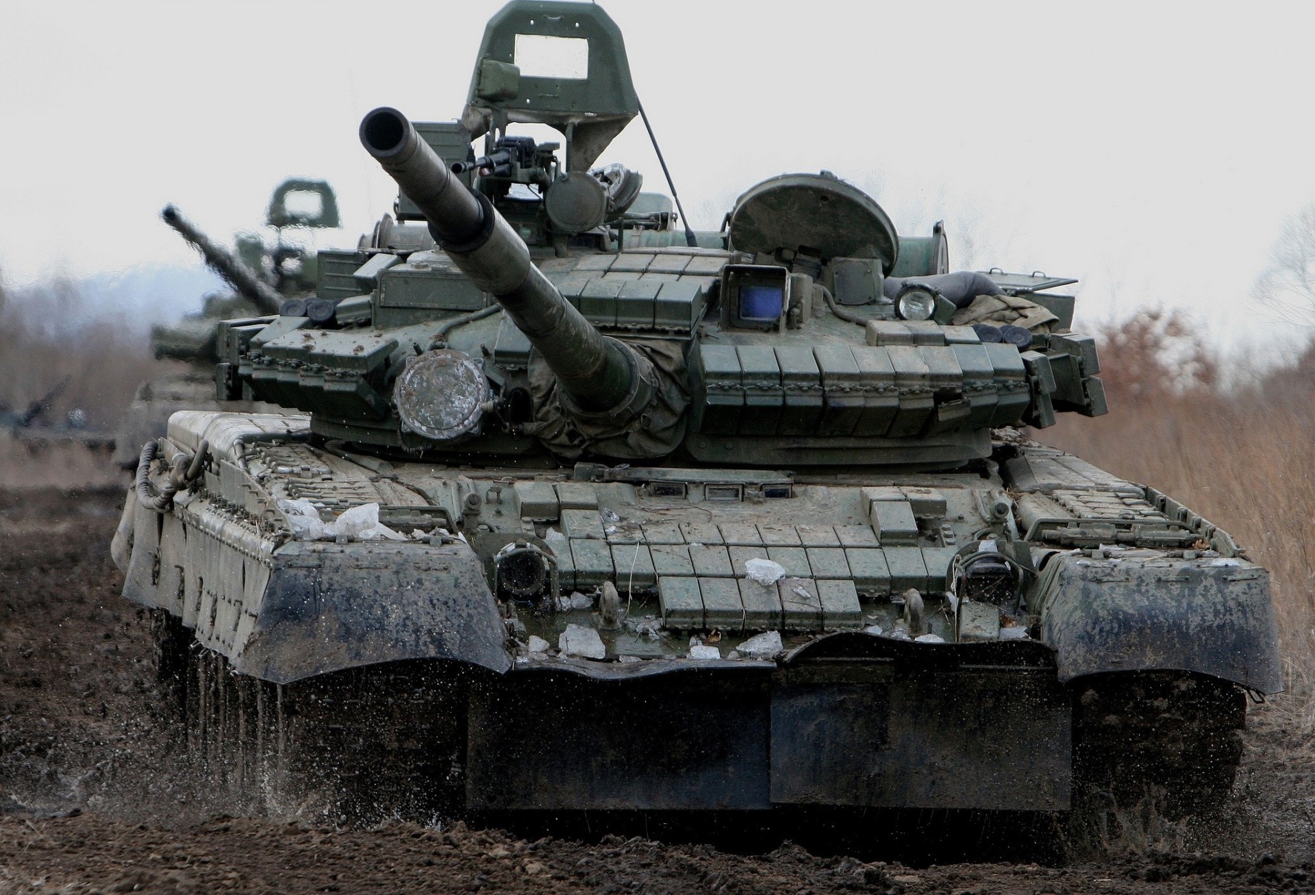 t-80bv shayrskaya horse war dirt tank