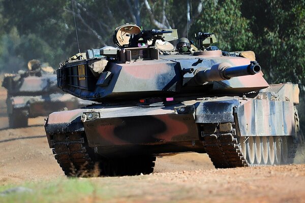 Sfondo del desktop del carro armato militare M1 Abrams