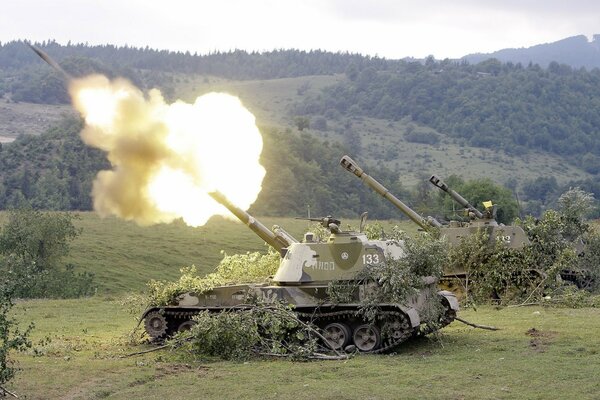 Self-propelled tank, cay, shoots into the sky