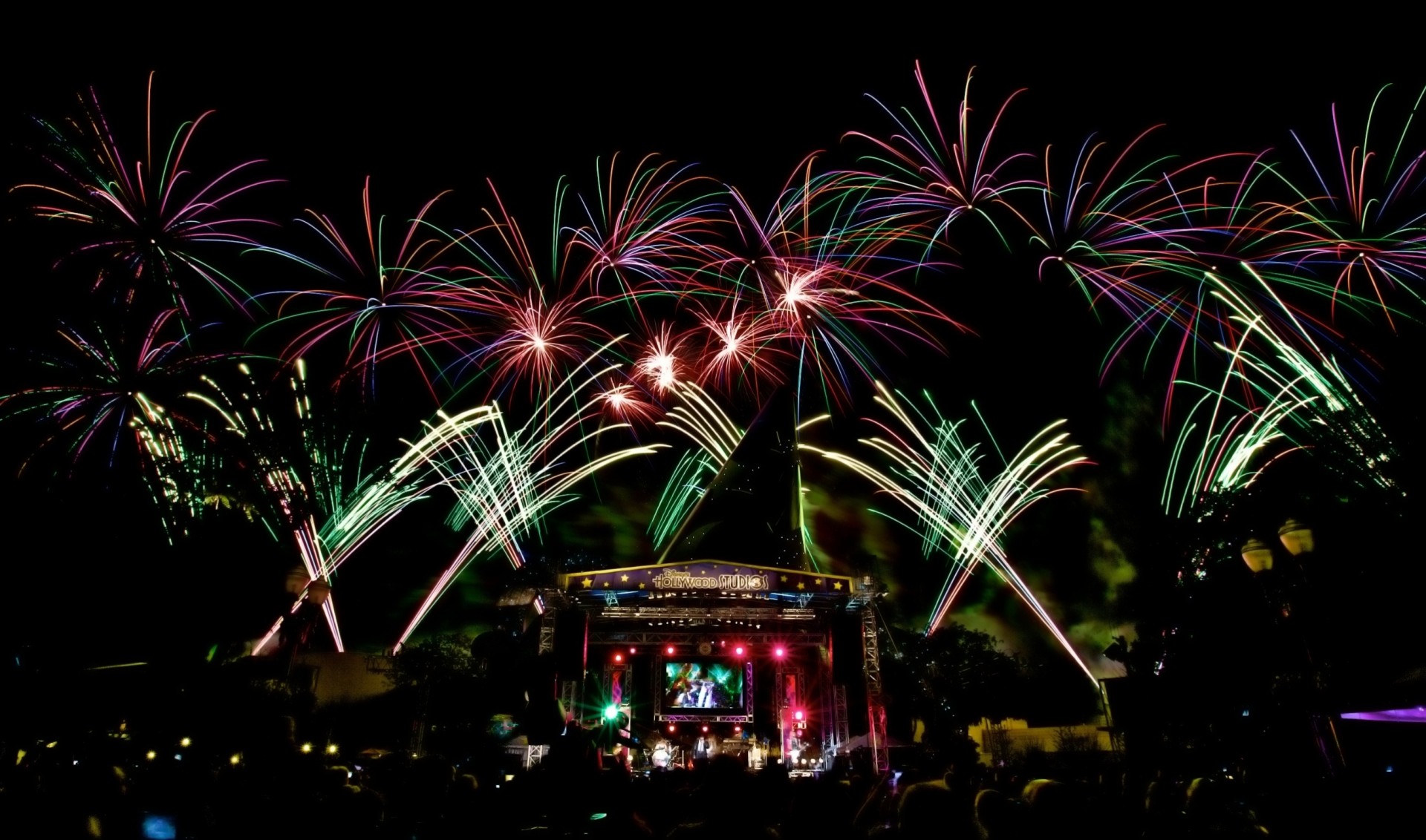 notte fuochi d artificio disney magic kingdom decorazione di natale