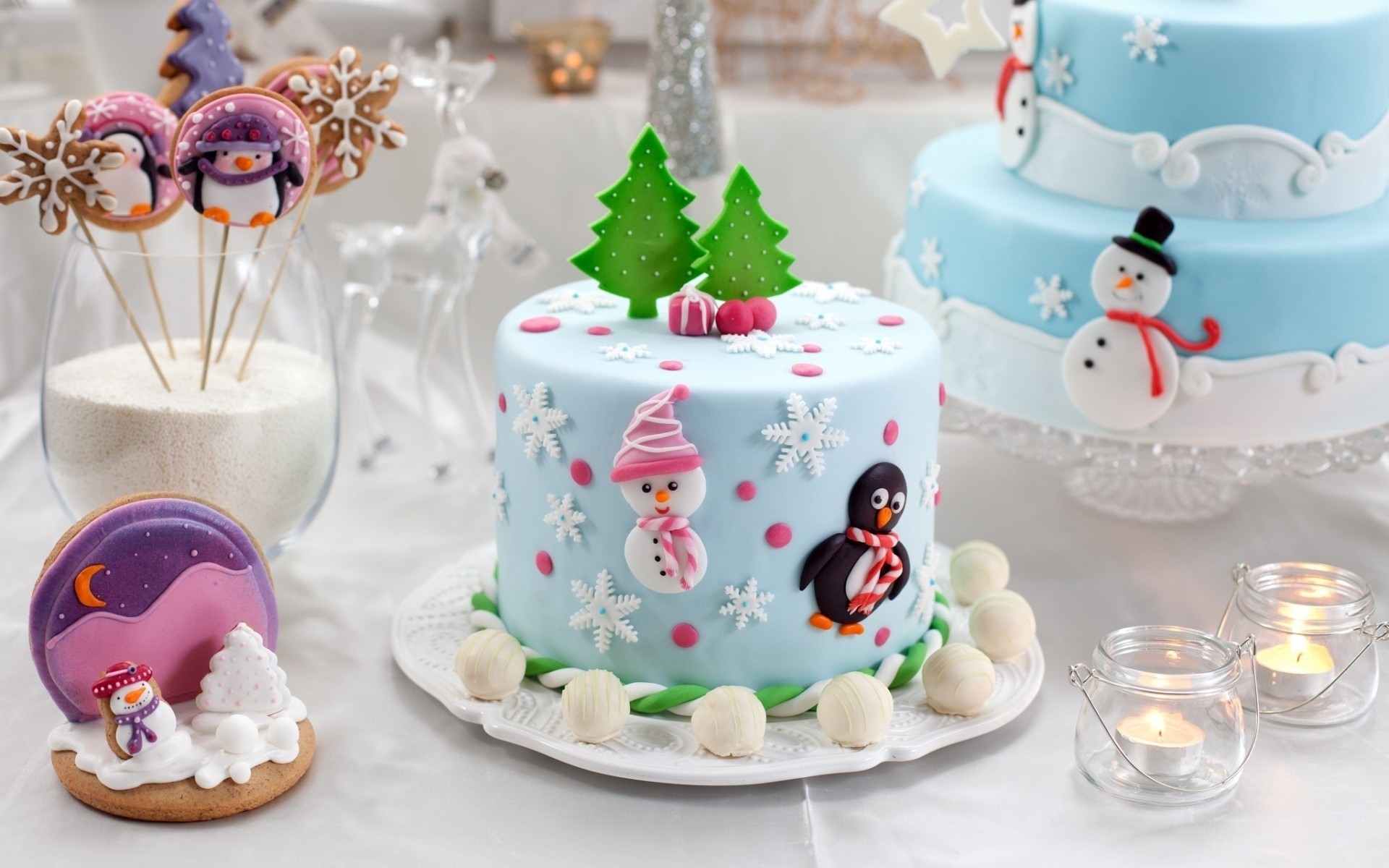 cupcakes figures candles candy holiday sweets new year dessert christmas cake