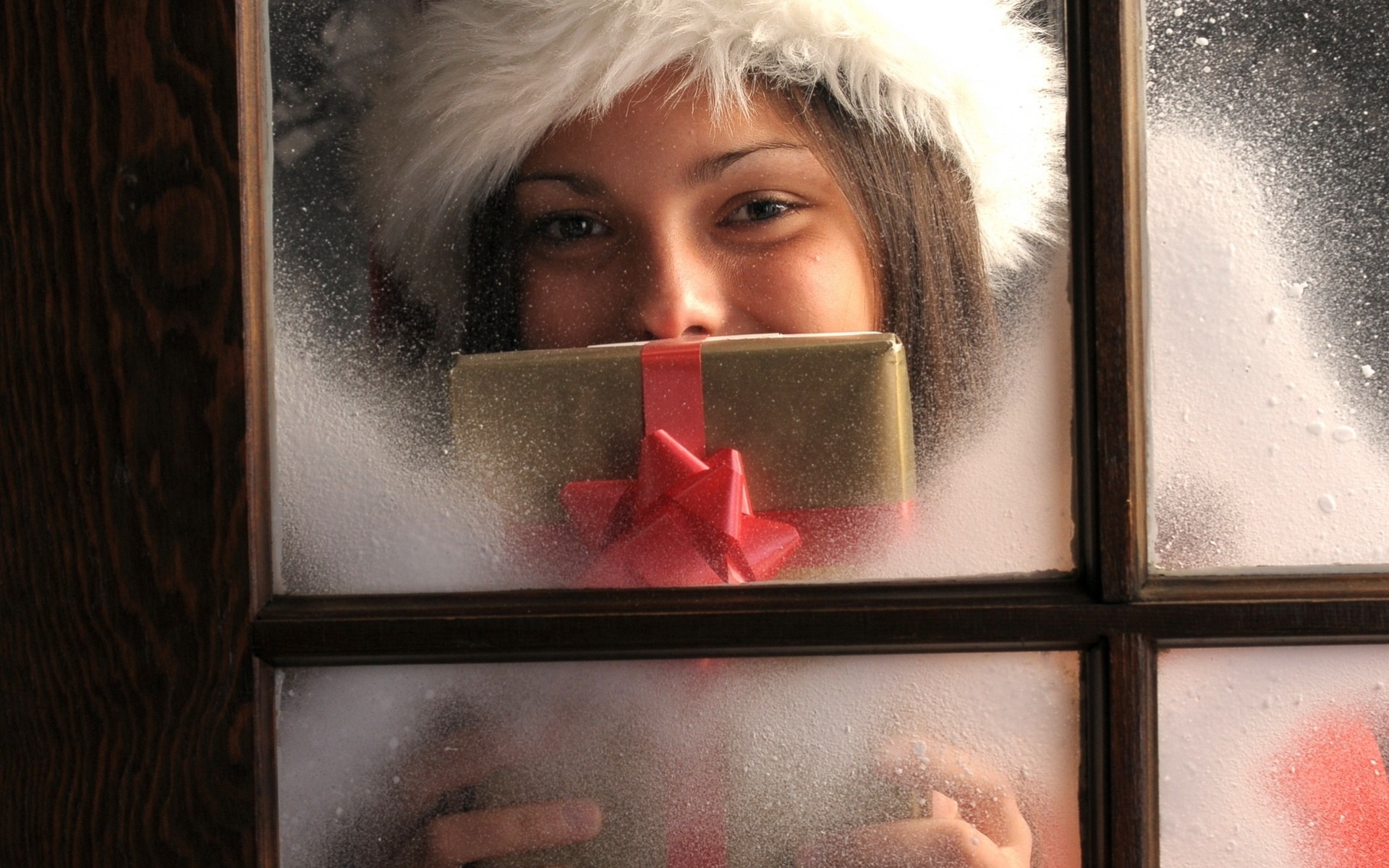 feiertag fenster mädchen neues jahr geschenk