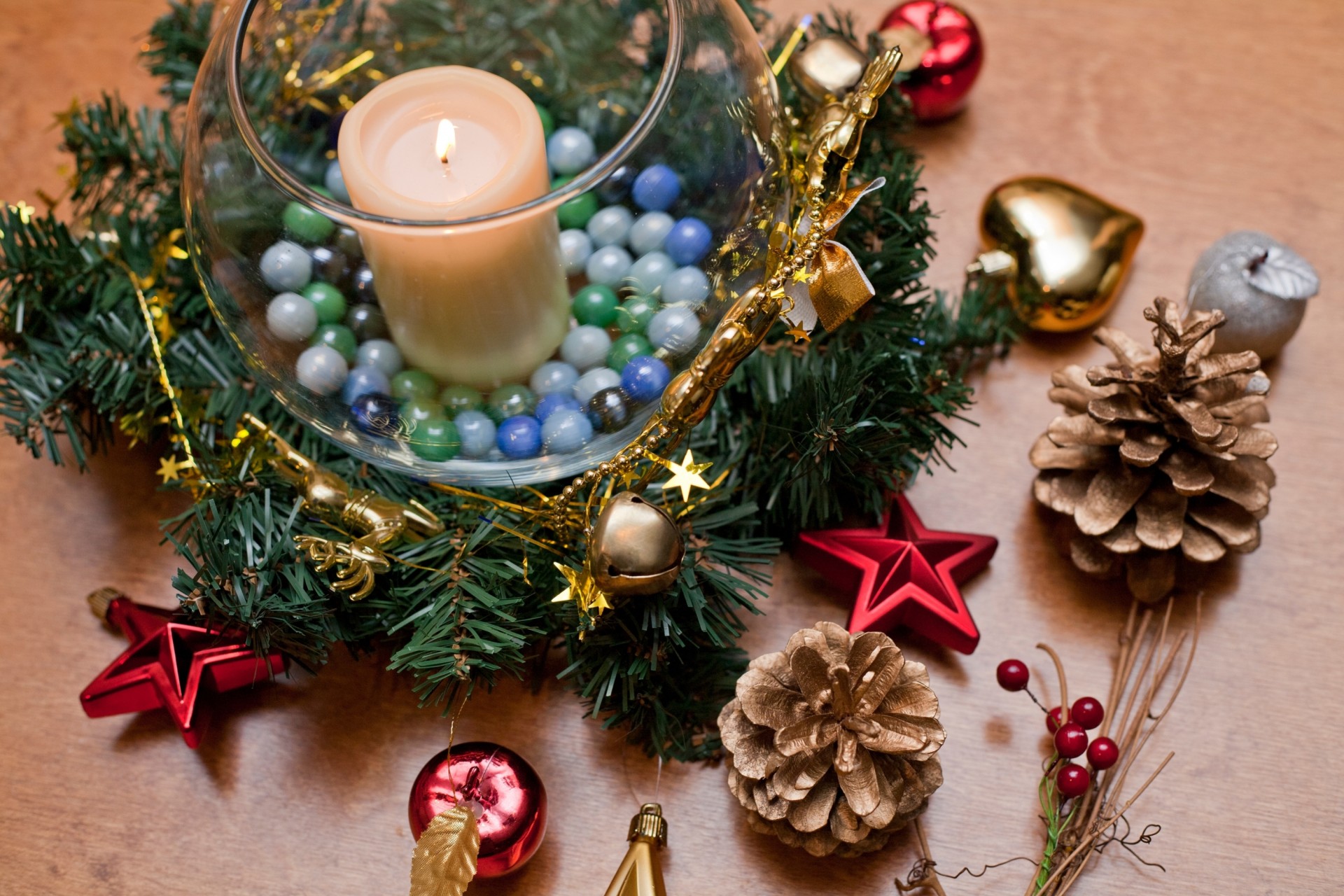 albero di natale capodanno albero vacanza candela luci di natale mele coni corona di natale giocattoli