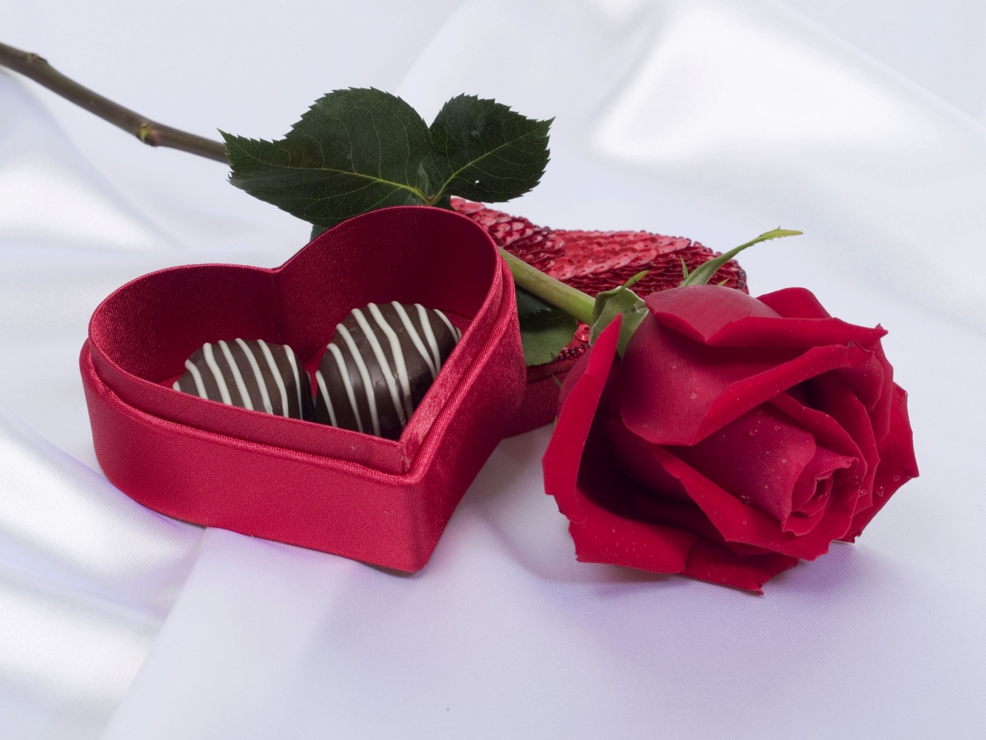 coeur rose saint valentin bonbons