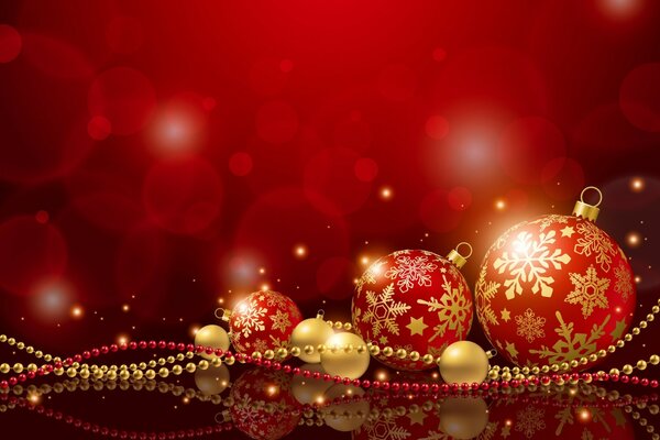 Or sur les perles rouges sur l arbre de Noël