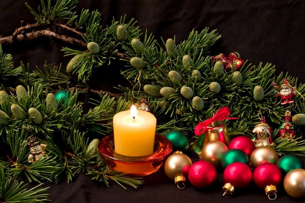 Arbre de Noël voler des boules dans le ciel