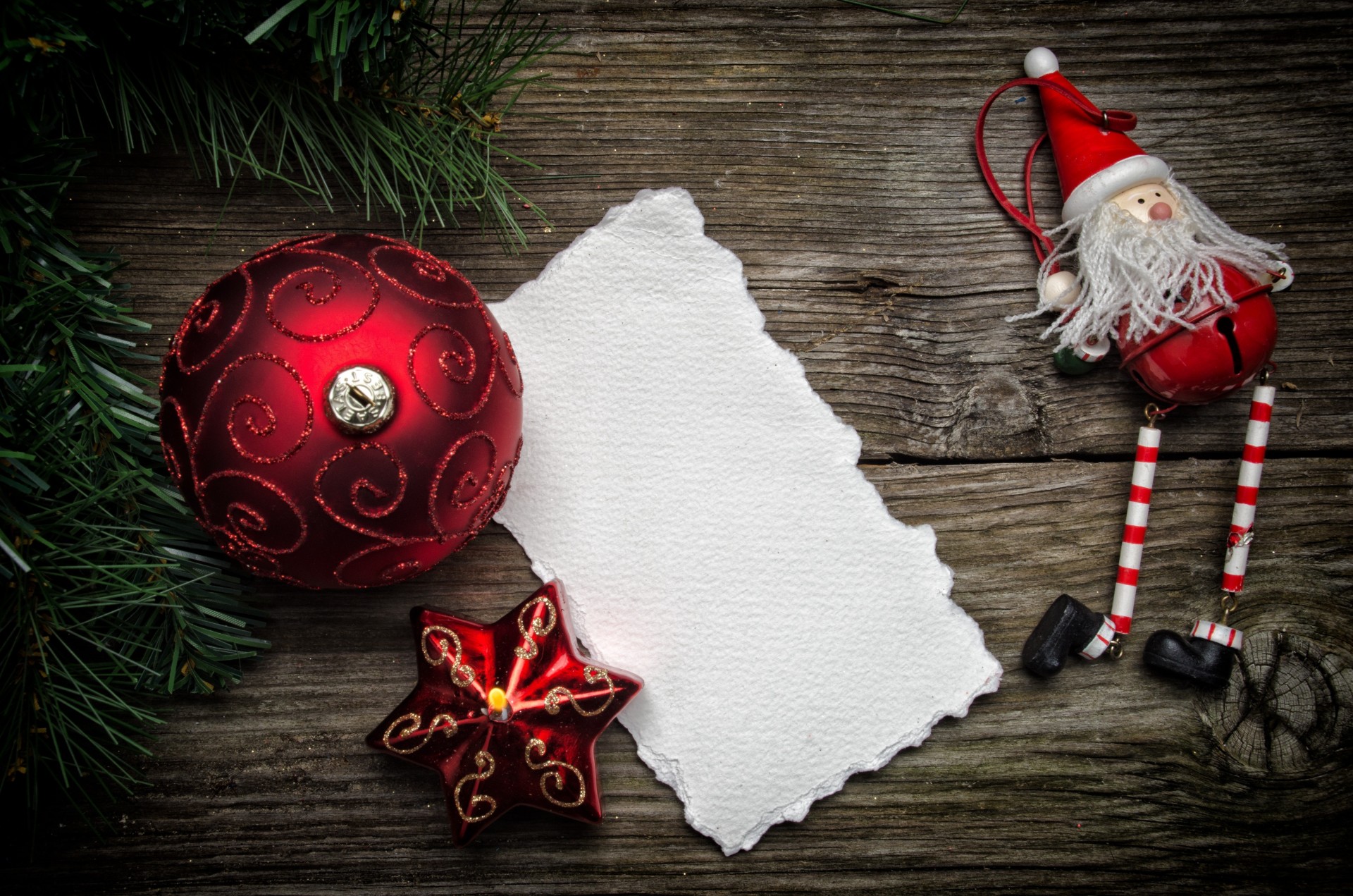 globo navidad año nuevo vela abeto juguetes rama periódico hoja rojo