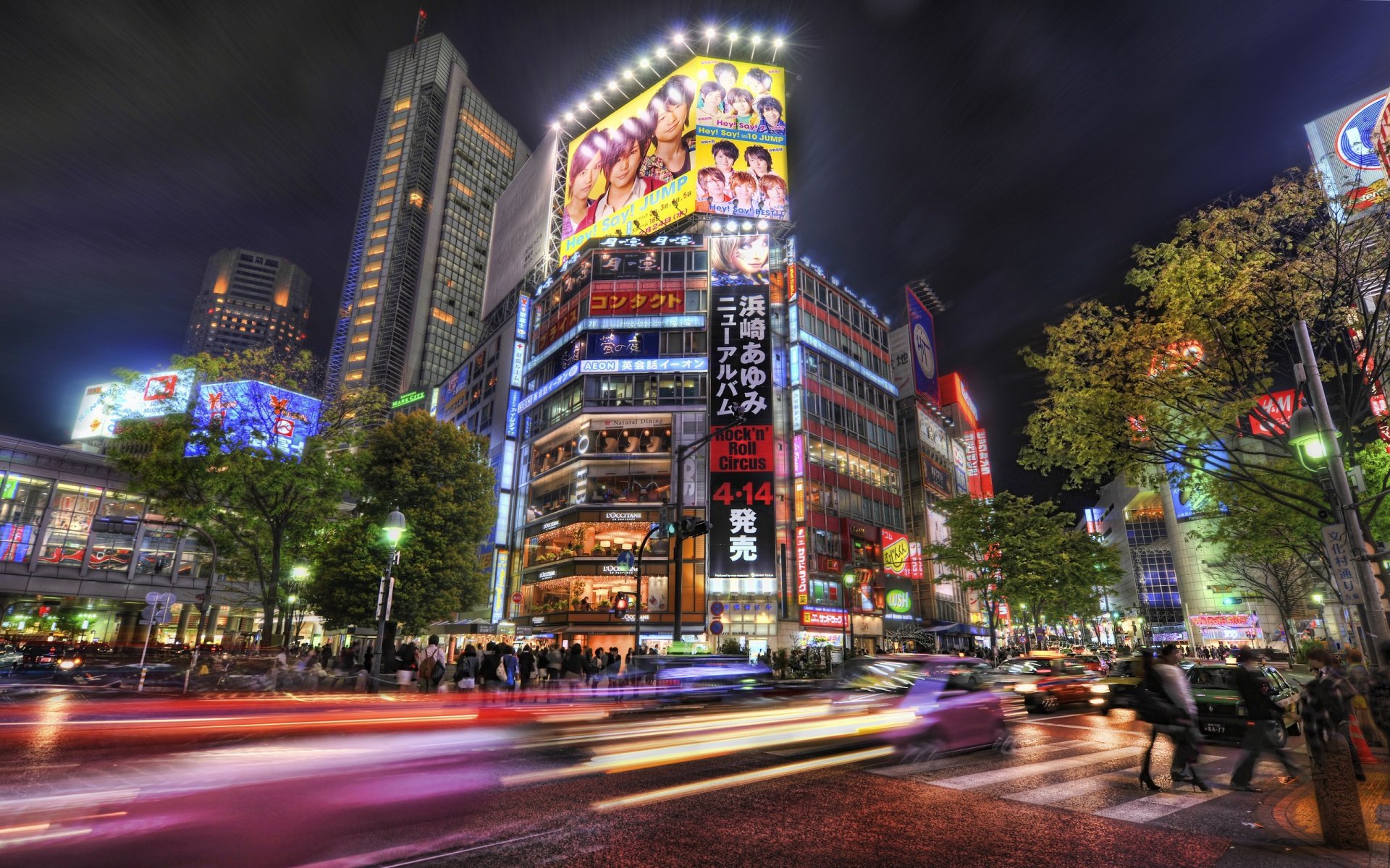 calle media tokio japón noche