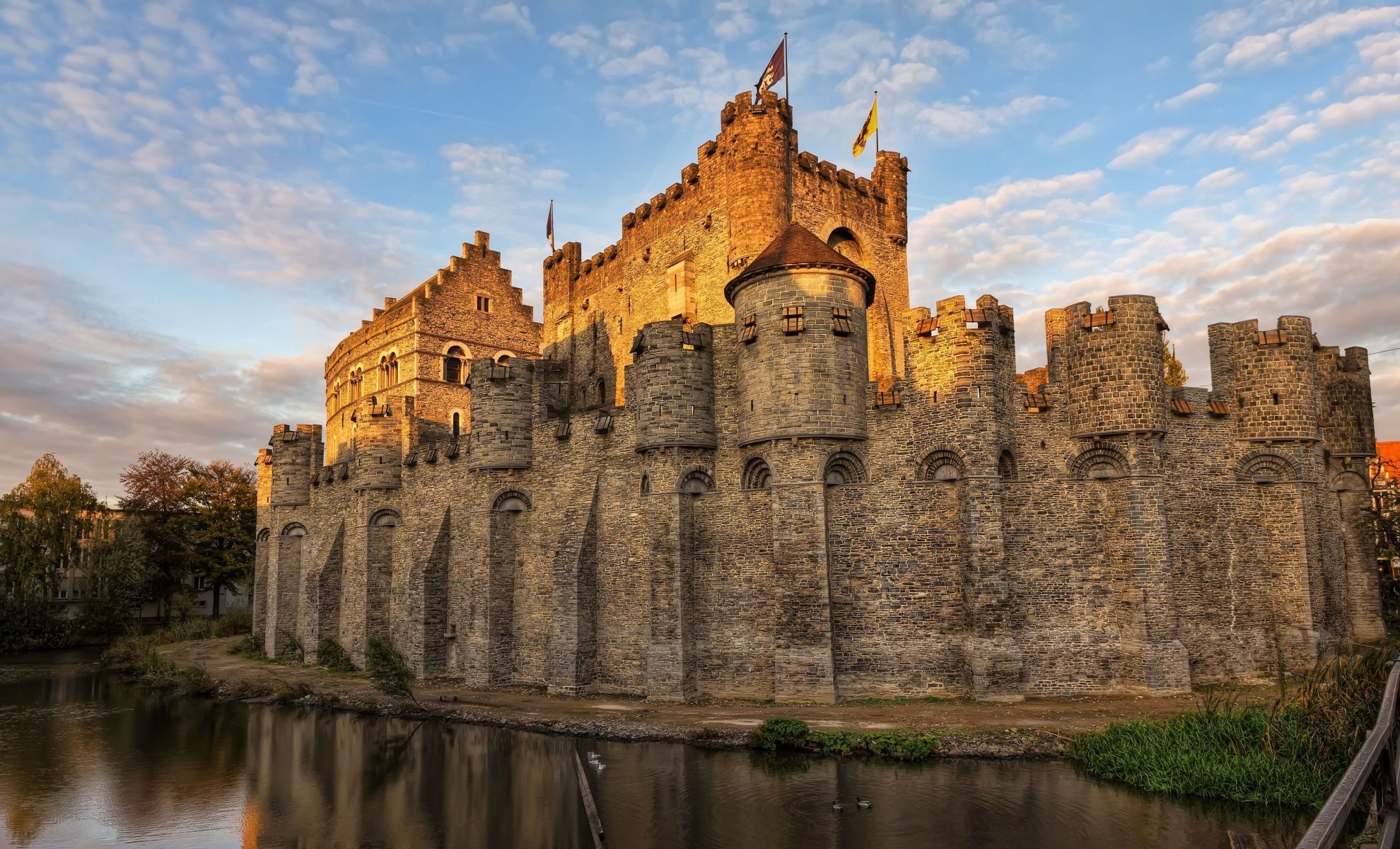 gent belgien schloss graben