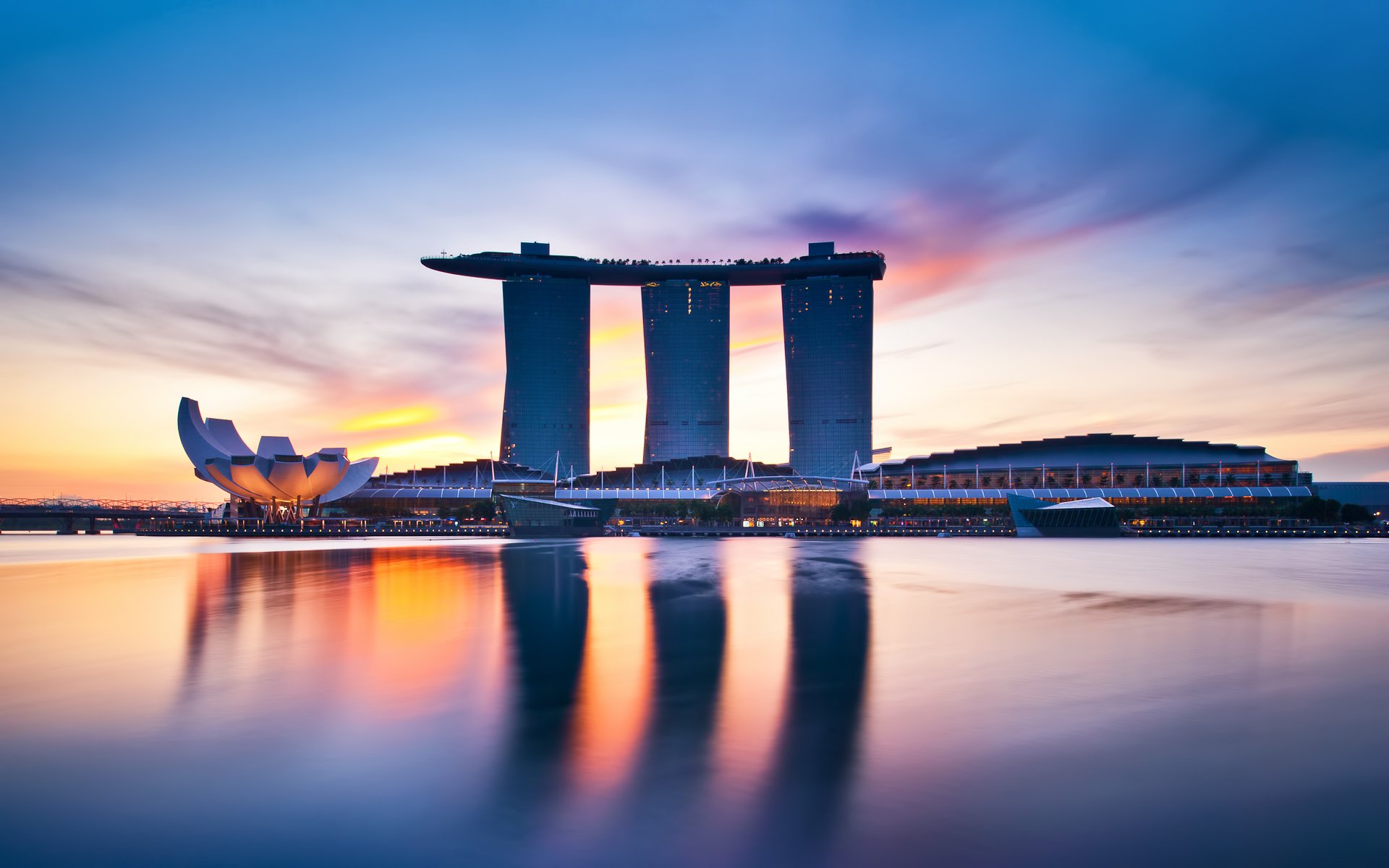 singapur hotel gebäude architektur bucht wasser reflexion himmel dämmerung