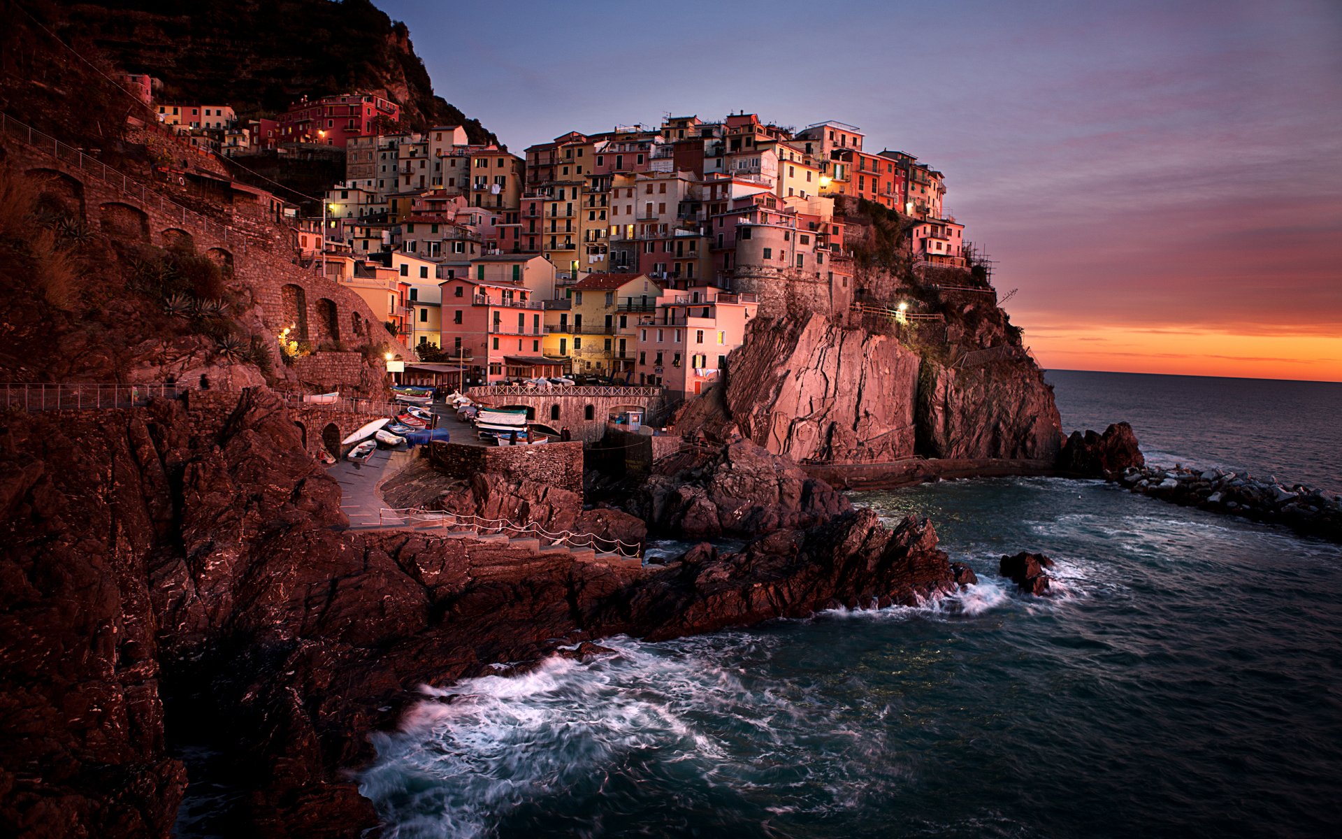 città natura paesaggio oceano acqua onde rocce case tramonto cielo nuvole rocce 2560x1600