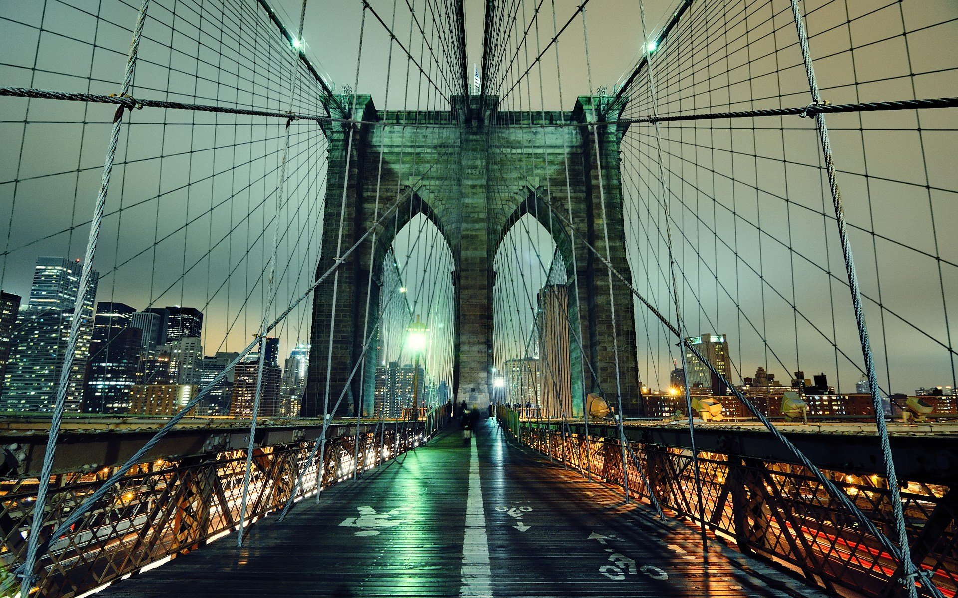 brooklyn bridge night new york light