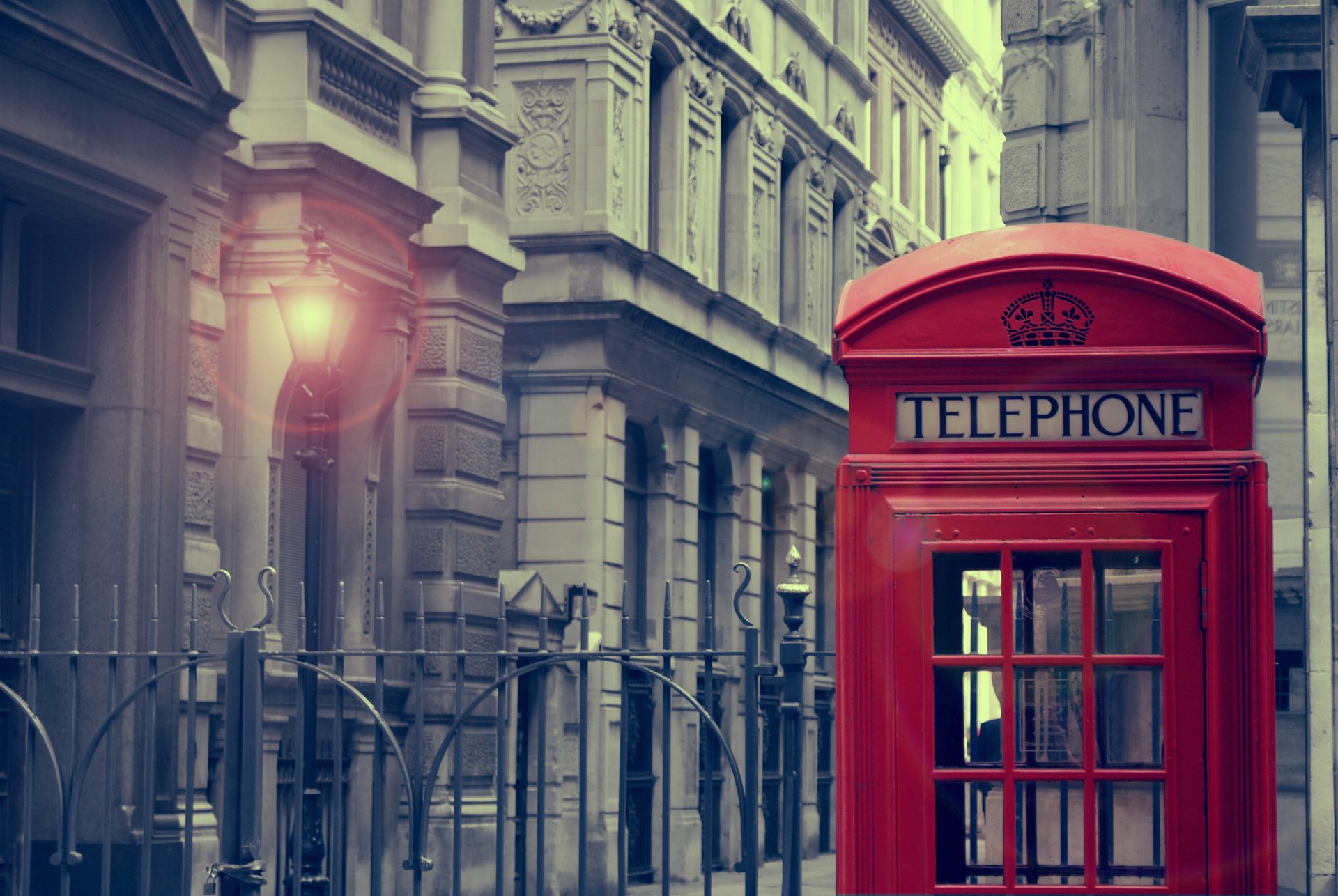 Телефонная будка из лондона