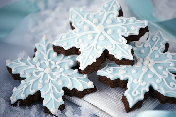 New Year gingerbread - snowflakes