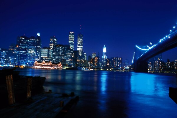 Night New York and its lights