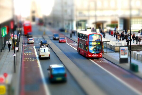 Rue de Londres avec bus à deux étages