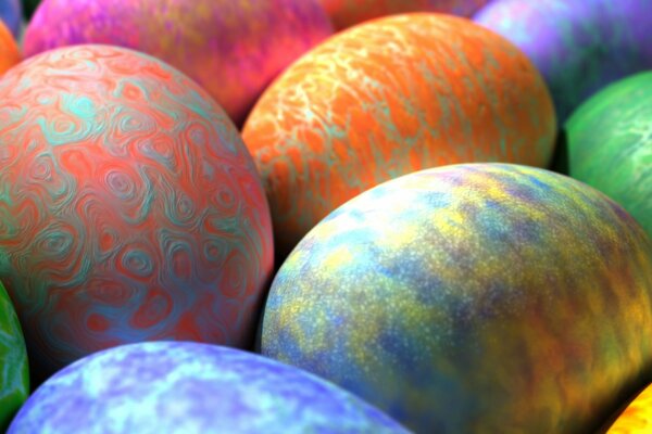 Uova di Pasqua luminose con motivi dorati