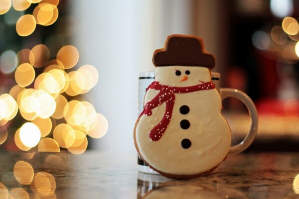 Taza de muñeco de nieve para el año nuevo