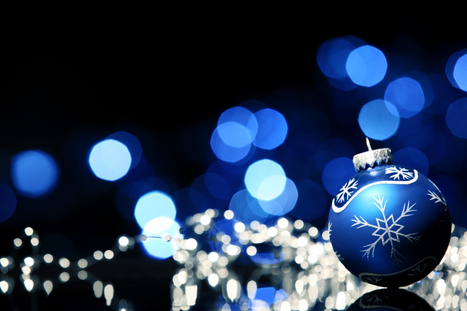 ball pattern bokeh holidays blue winter