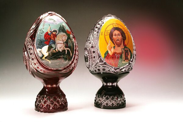 Huevos de San Jorge de cristal para Pascua