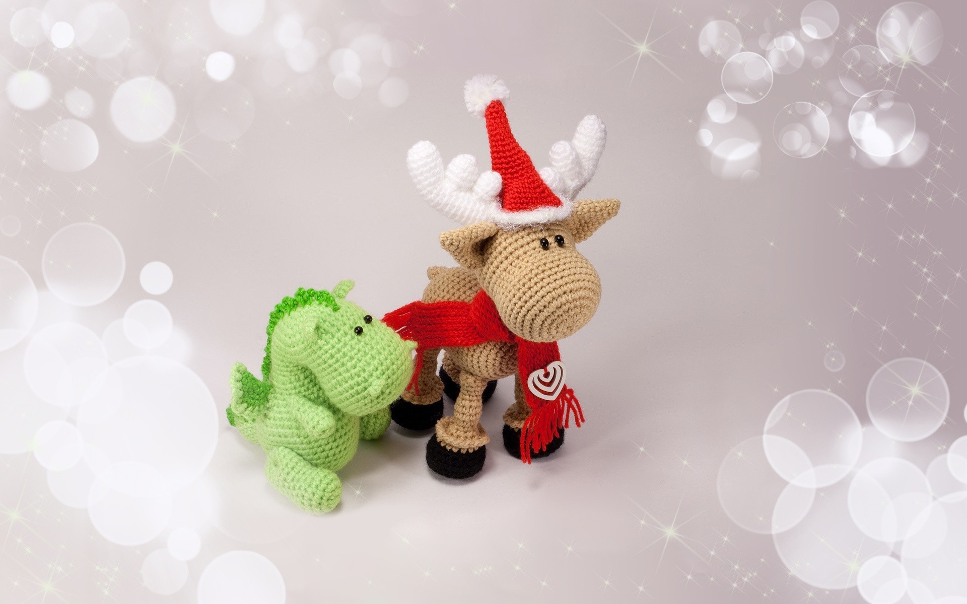 holiday souvenirs toys reindeer dragon