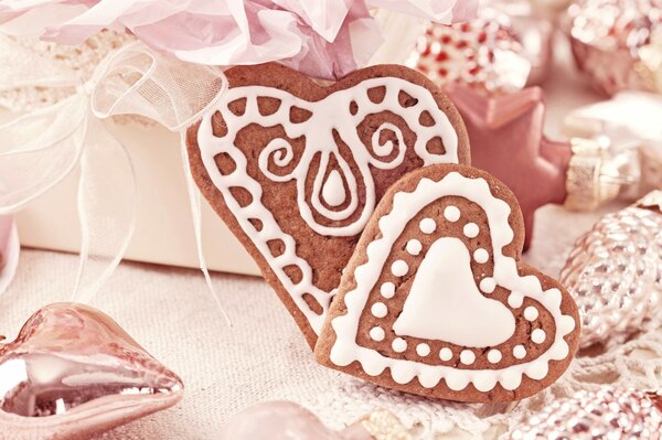 Délicieux biscuits au gingembre à la table de fête