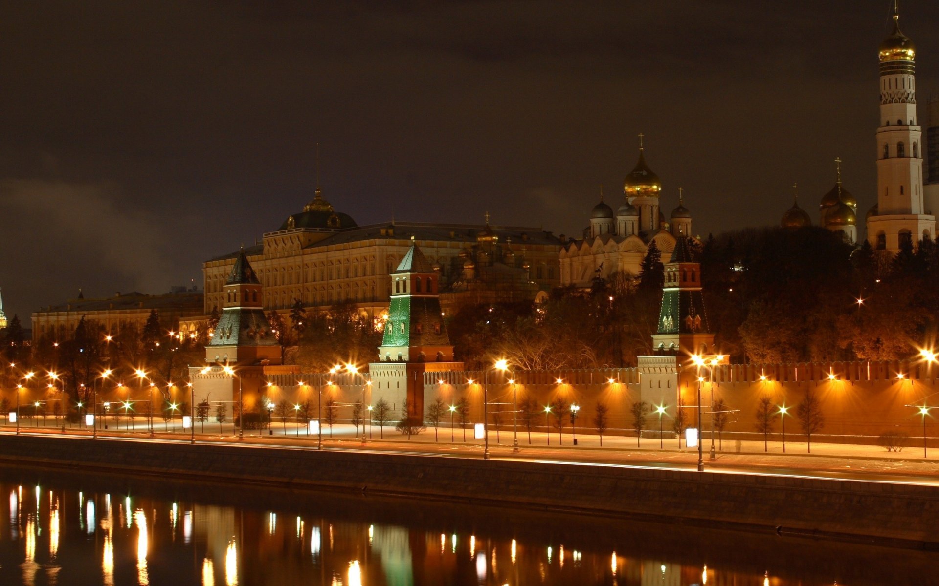 москва река кремль фонари