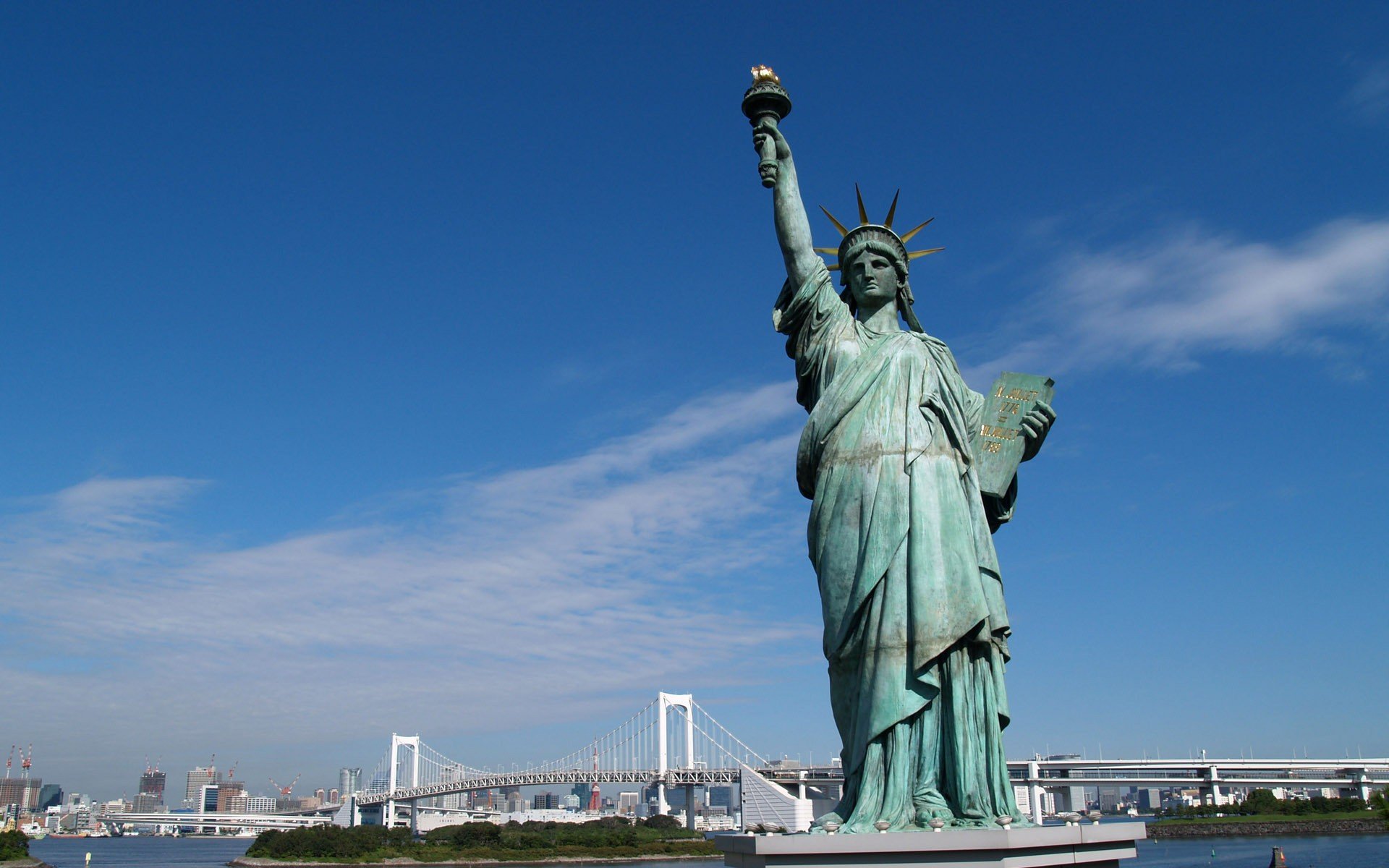 new york città statua della libertà