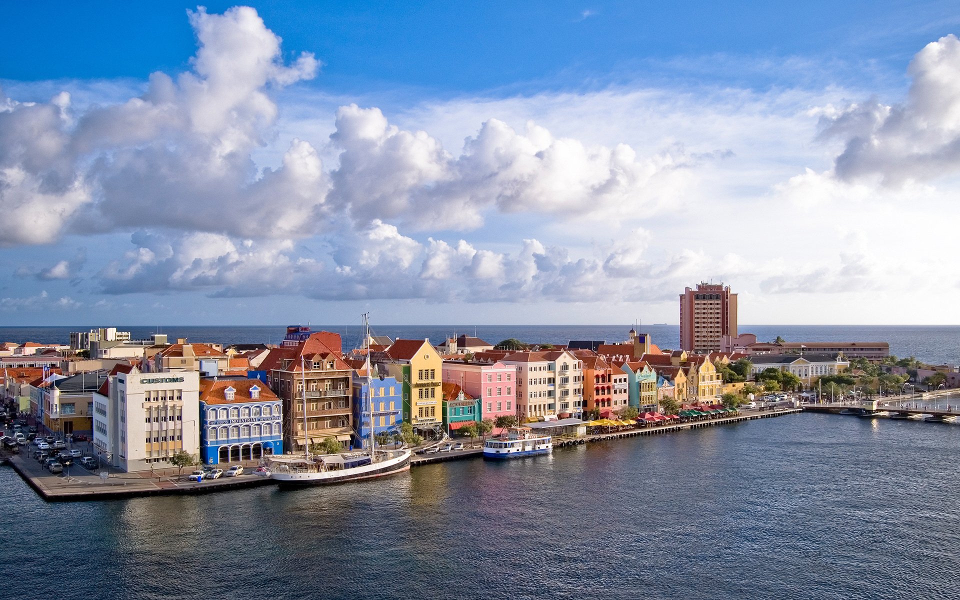 town house river street ship pier