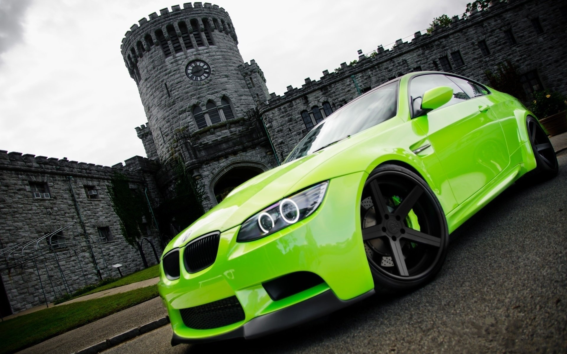 bmw bmw castle fortress green auto wheel