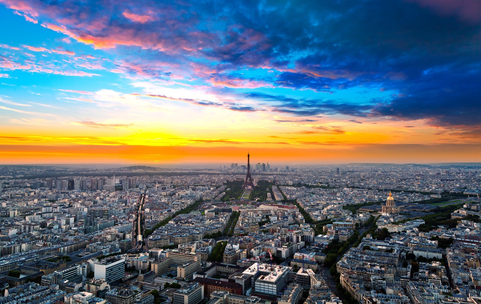 francia parigi città strade case edifici torre eiffel orizzonte cielo nuvole