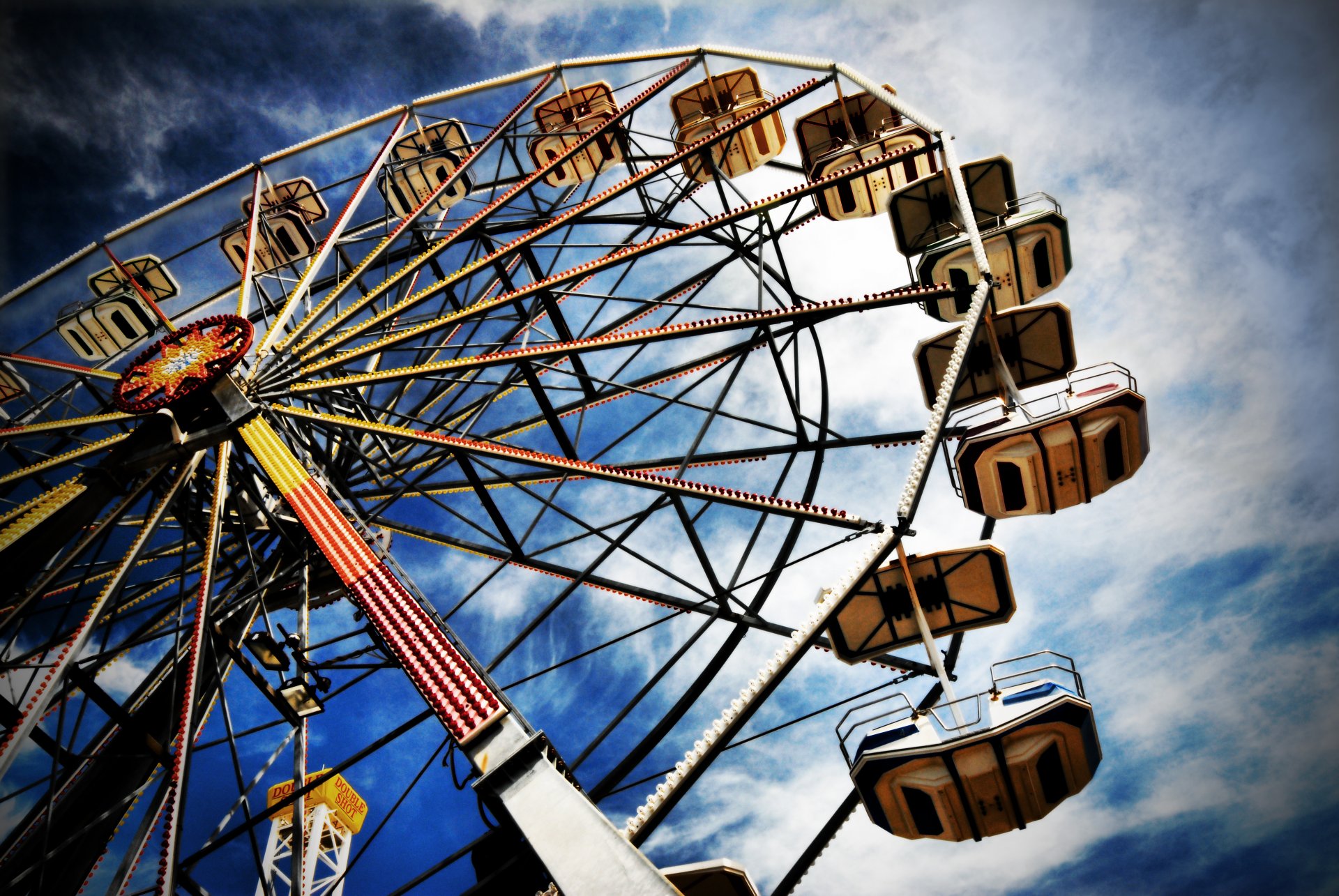 grande roue parc ciel