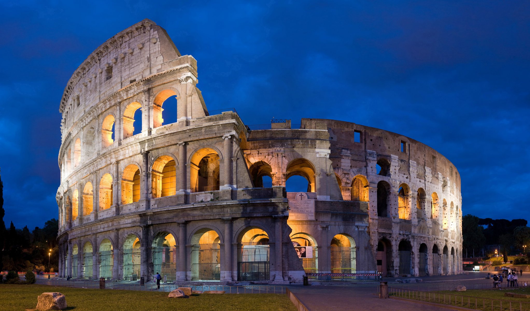 colosseum rome italy evening sky