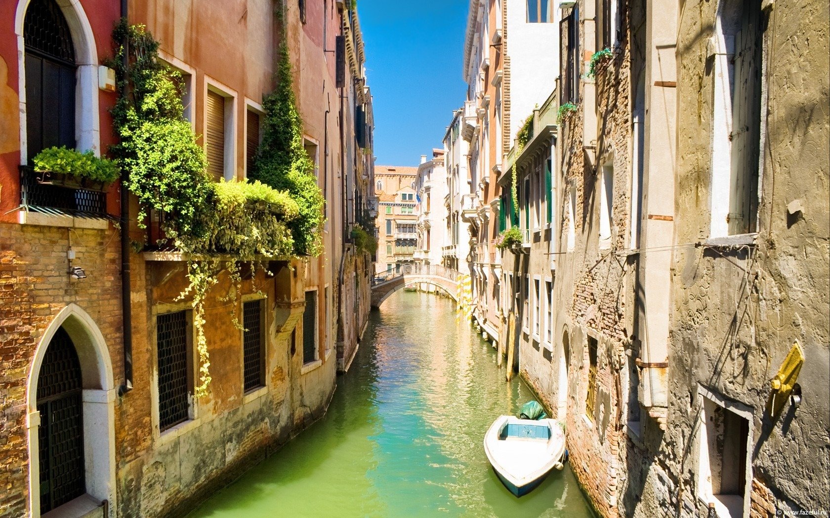 venice channel boat bridge house