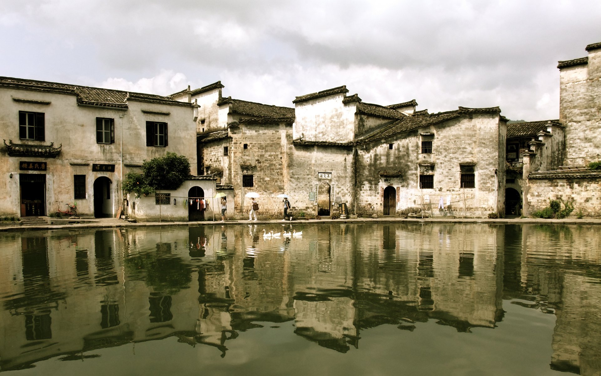 città acqua cielo