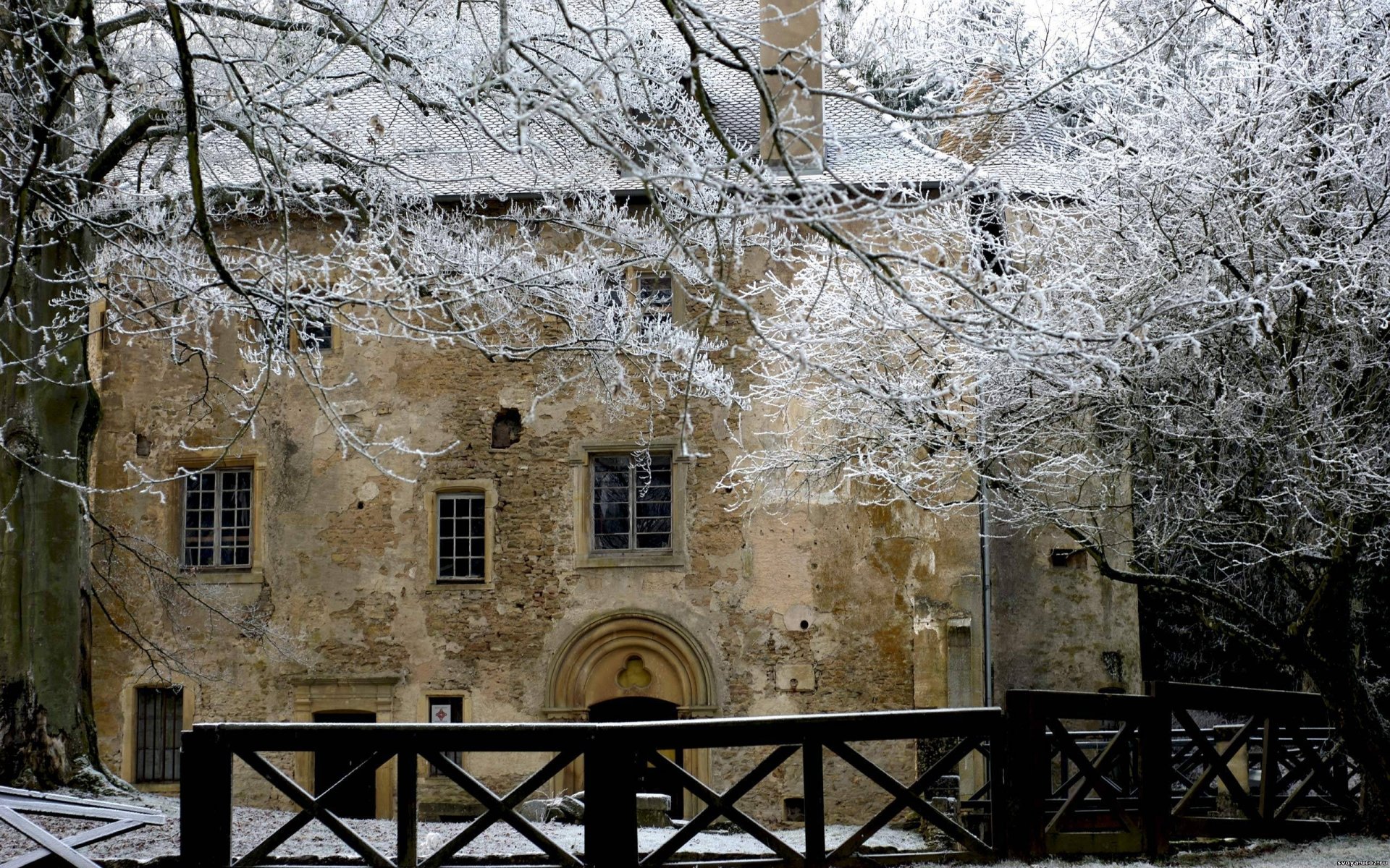 haus winter bäume schnee zweige zaun