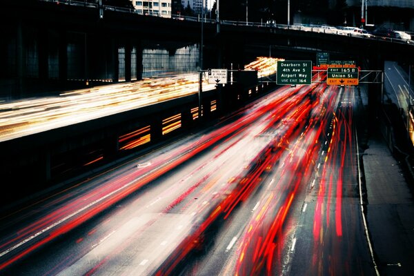 Geschwindigkeit der Lichter auf der Autobahn