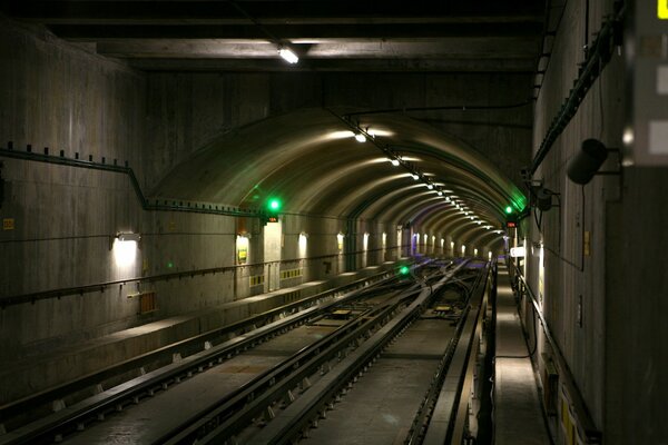 The fascinating distance of the subway with lights