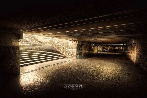 C est un passage souterrain ou un métro