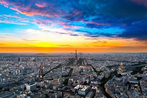 Blick auf die Stadt aus der Vogelperspektive. Paris