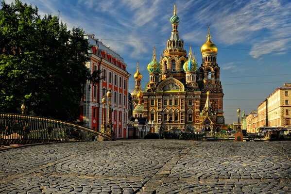 Kościół w Sankt Petersburgu w dzień