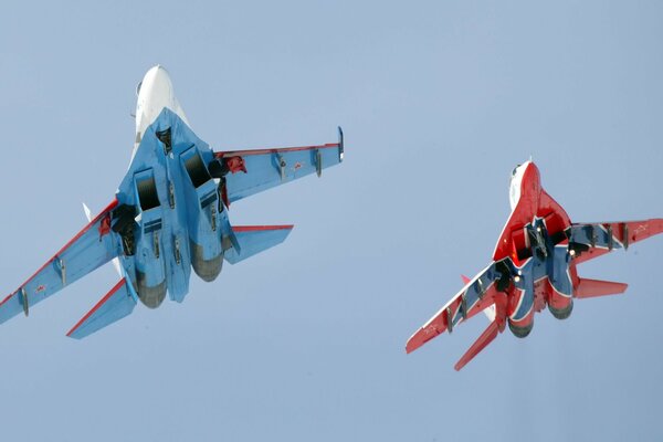 Aviones rusos en el desfile militar