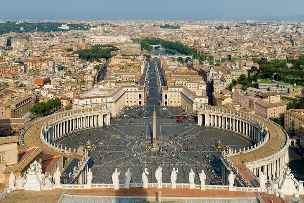 Square with obelisk and colonnade in the Vatican